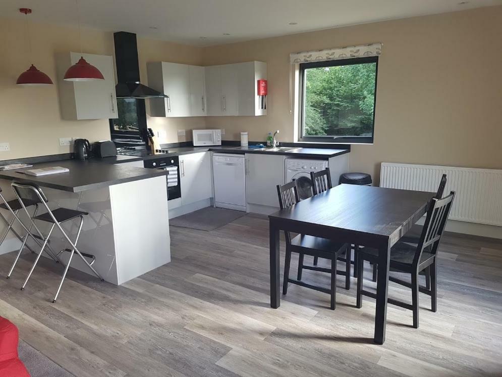 Oak & Hazel, Heath Row Barn Apartment *