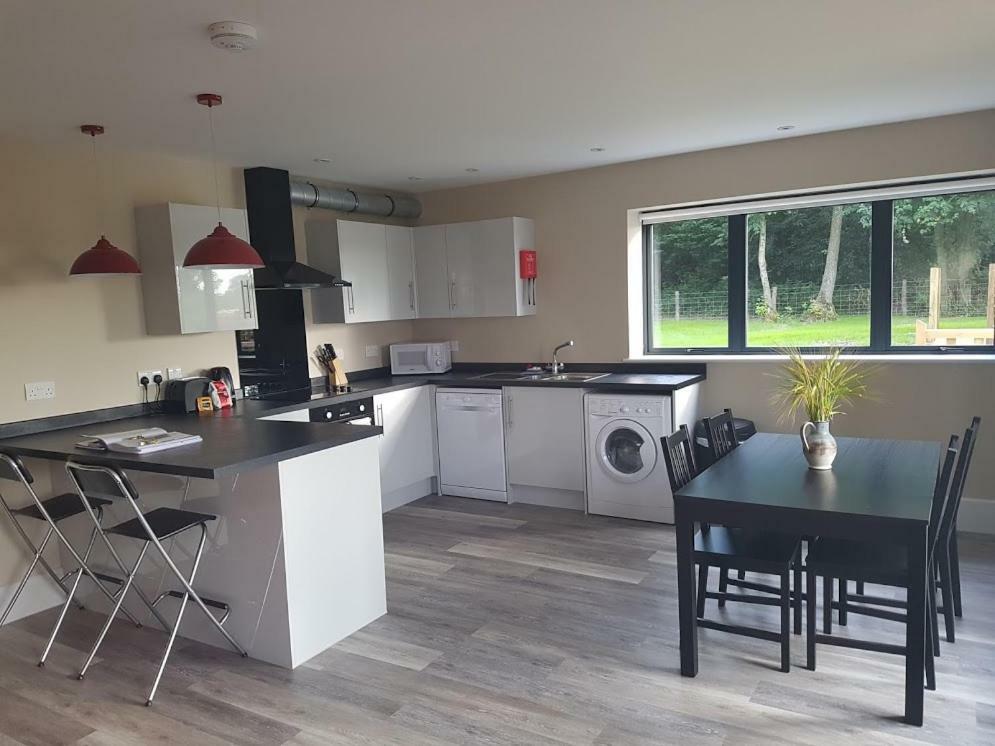 Oak & Hazel, Heath Row Barn Apartment